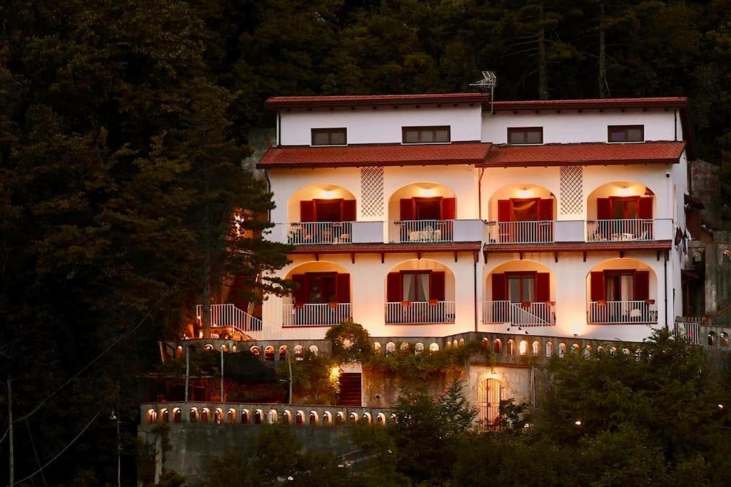 Villa Nina Амальфи Экстерьер фото